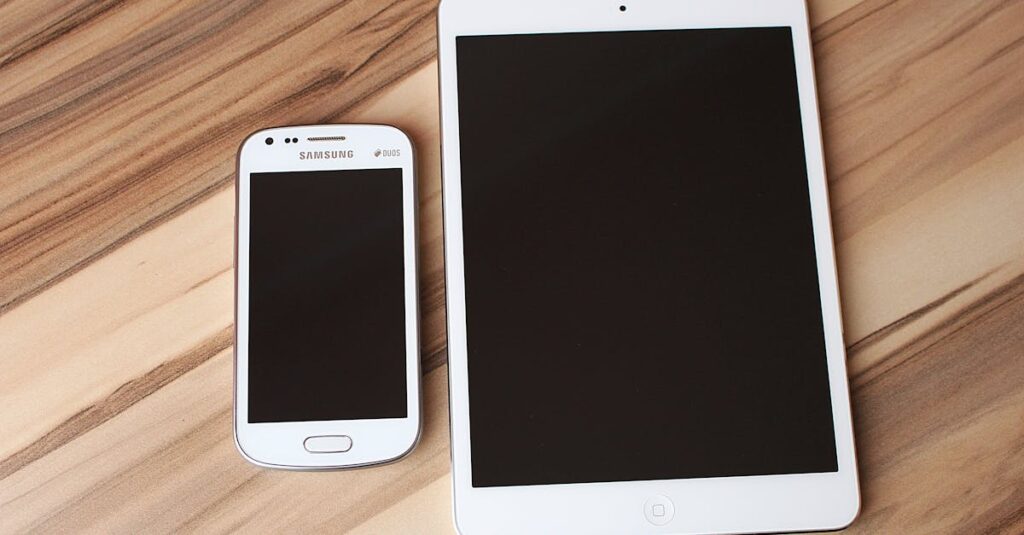 複数の英語学習アプリを比較するイメージ。シャドーイングバディと他サービスとの違いを示す。