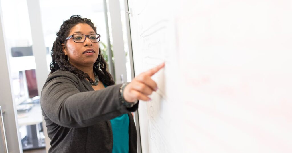 英語初心者がコーチング型学習によって成長している様子を示すイラスト