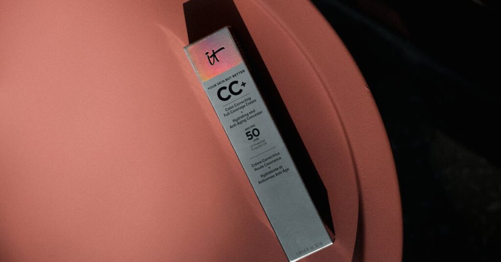 TOSSYで複数の業務を一元化し、効率化が図られている様子のビジュアル