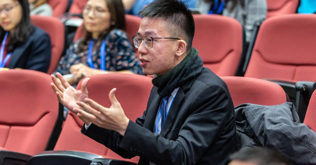 英語を自分から積極的に話している学習者の姿を強調するイメージ