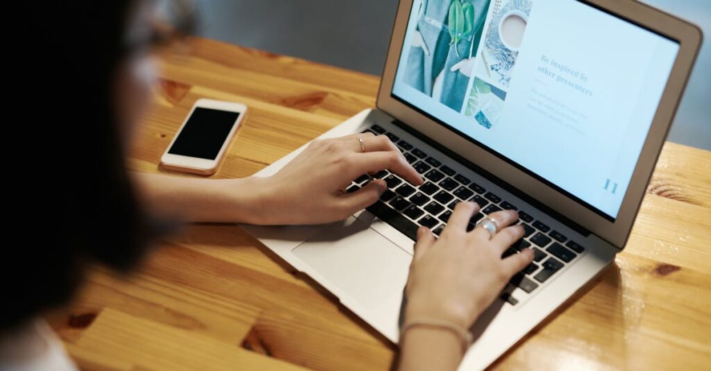 転職支援サービスの登録から内定までの流れを図解したイメージ画像