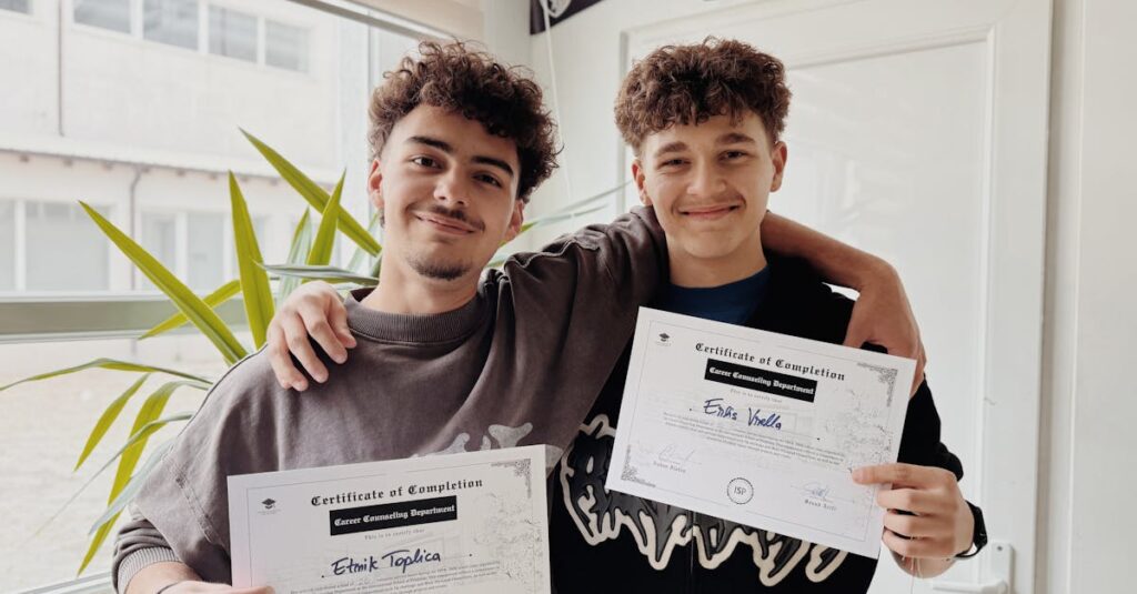 キャリアアップを目指す女性向けのオンラインスクール。自由な働き方を支援する環境の象徴。