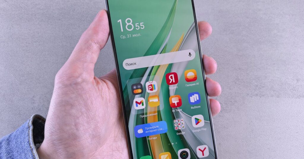 各オンライン学習サービスのUI/UXを比較するイメージ図