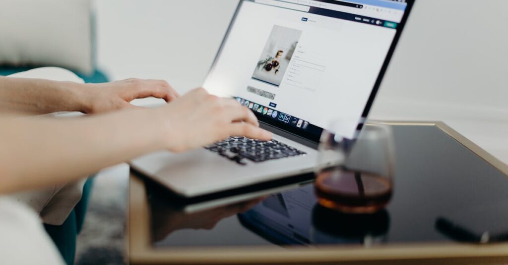 ネットショップでの商品画像を簡単にアップロードする画面