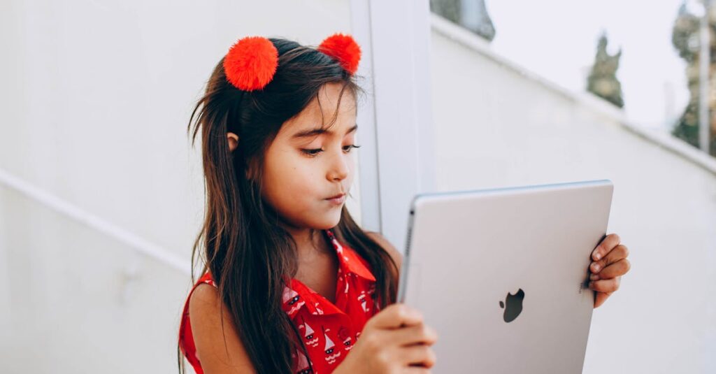 楽しく英語を学べるアプリ設計の工夫。ストーリー形式や可視化された成長機能。