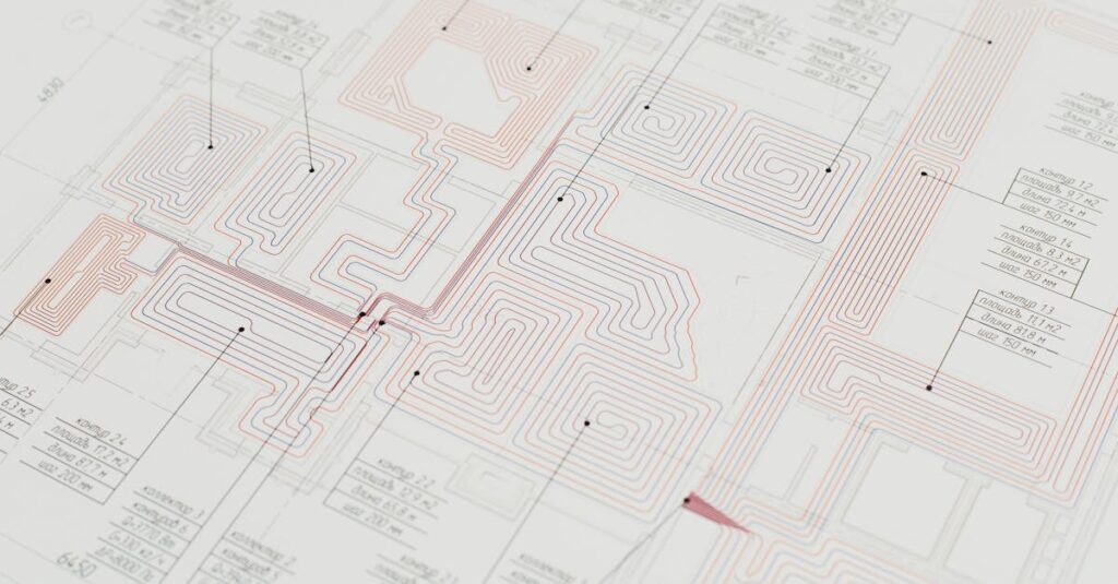 企業に送られる推薦文を作成しているアドバイザーと、それを確認するクリエイター