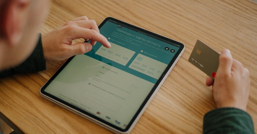 TOSSYで送金・契約・チャットを連携して取引を進める画面のイメージ