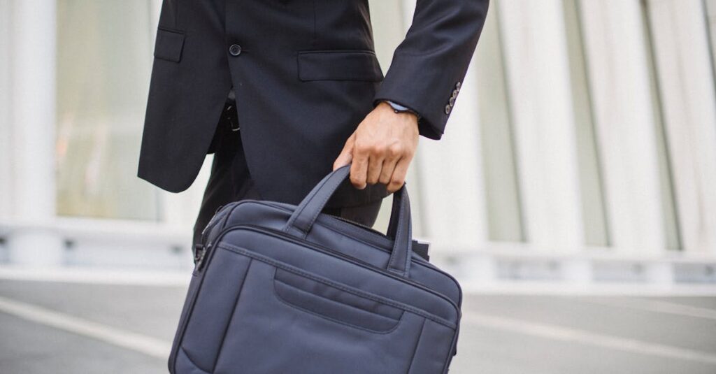 年収以外の要素で転職を成功させた人の考慮ポイントを示すイメージ