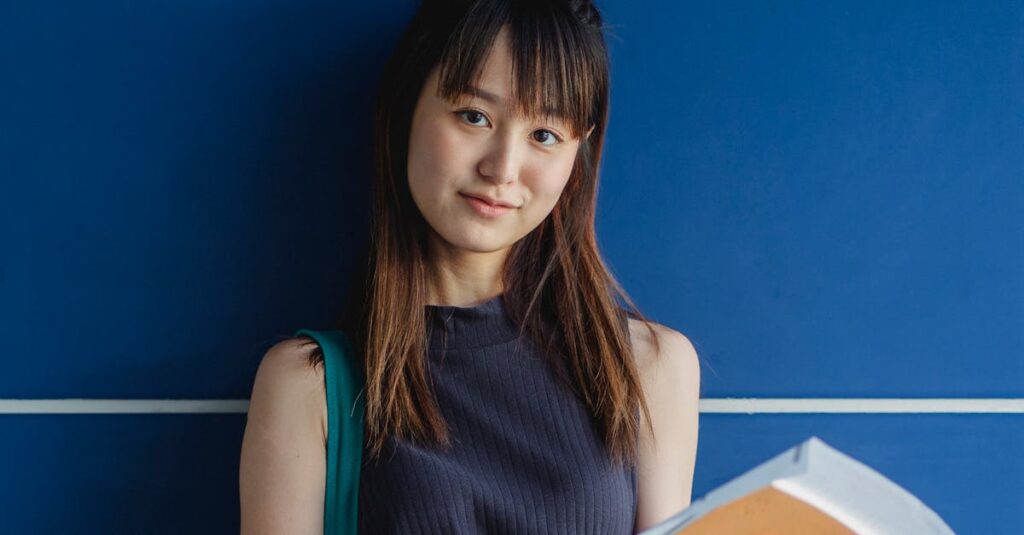 日本人コーチがマンツーマンで英語学習をサポートしている様子