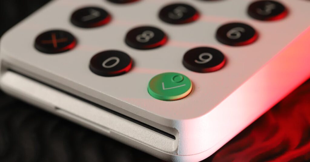 TOSSYの革新的な操作インターフェースと機能性を表現したビジュアル