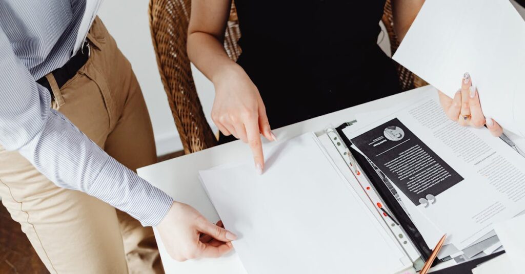 英語コーチングの無料相談時に質問すべきポイントを説明するシーン